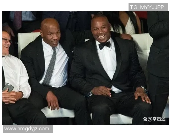 道格拉斯与刘易斯的巅峰对决谁将成为拳坛新王者 道格拉斯与刘易斯的巅峰对决谁将成为拳坛新王者