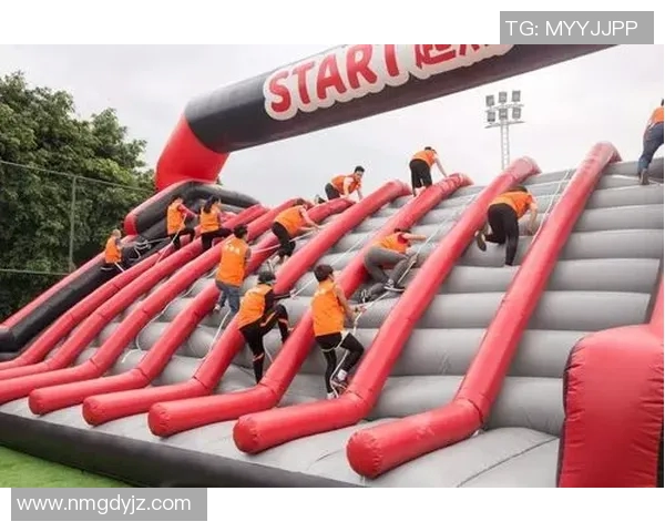 马丁内斯的传奇旅程:从足球场到人生巅峰的奋斗故事 马丁内斯的传奇旅程:从足球场到人生巅峰的奋斗故事